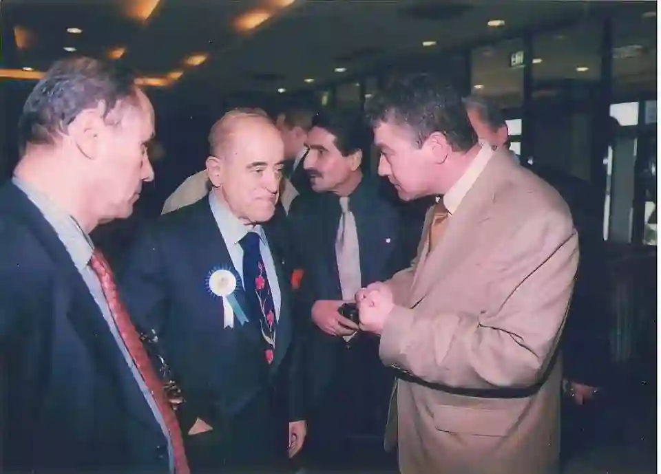 amcam_ahmet_faruk_cengiz_ve_sakip_sabanci